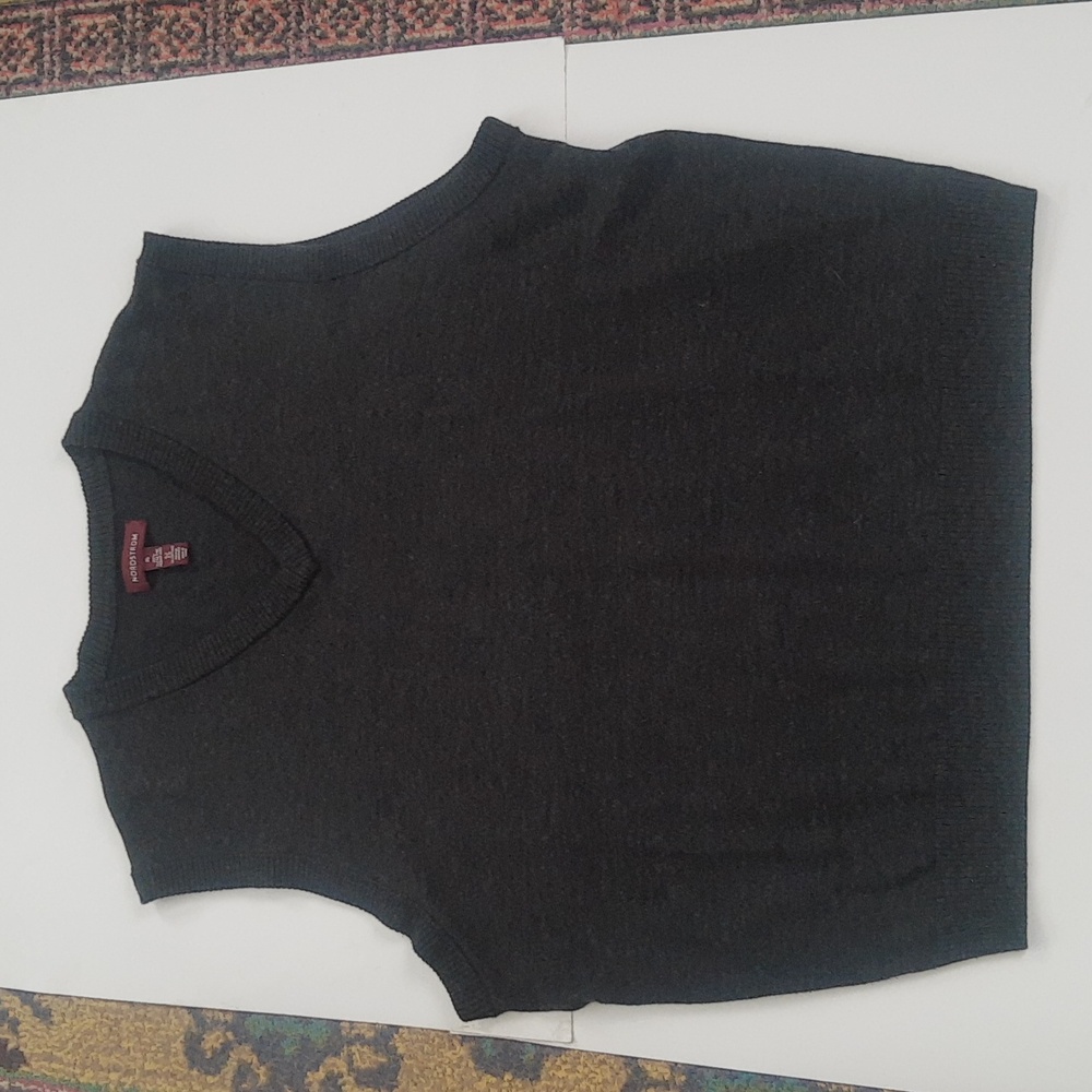 Nordstrom Men's XL 100% Merino Wool Charcoal Gray V-Neck Vest